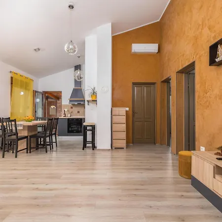 Gorgeous In With Wifi Galizana